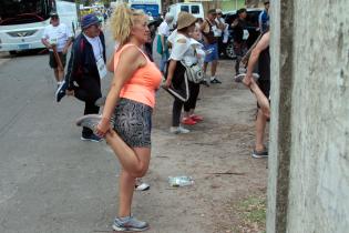 Cardiocaminata de  personas mayores en Parque Rivera