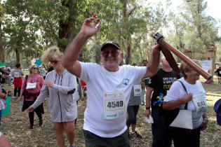 Cardiocaminata de  personas mayores en Parque Rivera