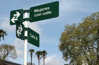mujeres con calle