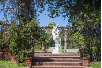 Rosaleda Juana de Ibarbourou en el Prado