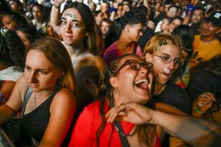 Festival «Acá Estamos» en el marco del Mes de las Mujeres Festival «Acá Estamos» en el marco del Mes de las Mujeres