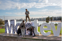 Intervención en letras de Montevideo en el marco del mes de la Memoria