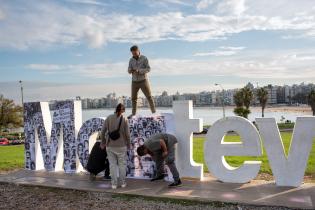 Intervención en letras de Montevideo en el marco del mes de la Memoria Intervención en letras de Montevideo en el marco del mes de la Memoria