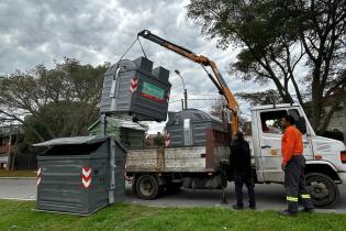 Nuevos contenedores en barrio Punta Gorda Nuevos contenedores en barrio Punta Gorda