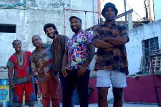 Suena candombe Suena candombe
