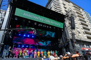 Asaltantes con Patente en los festejos por los 300 años de Montevideo Asaltantes con Patente en los festejos por los 300 años de Montevideo