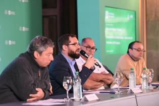 Mesa de diálogo con la Asociación de Feriantes del Uruguay