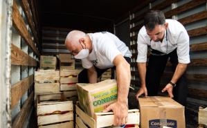 Acopio de donaciones y distribución en ollas populares