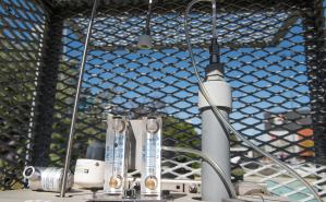 Estación Automática de Calidad del Aire en Plaza de la Democracia