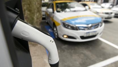 Centro de carga para vehículos eléctricos