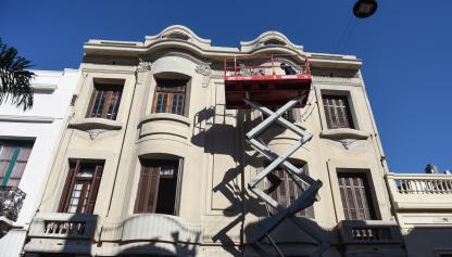 Refacción de fachadas en calle Pérez Castellano
