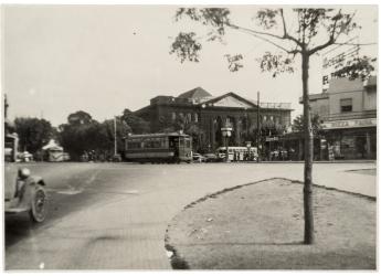 Esquina de 8 de Octubre y General José Garibaldi