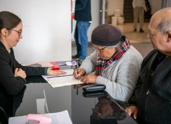 Ceremonia de escrituración y traspaso de la titularidad de la t
