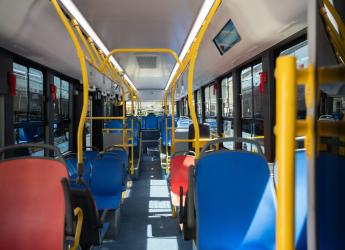 Intendente Mario Bergara, participa de la presentación de ómnibus eléctricos de la empresa CUTCSA