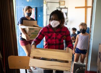 Acopio de donaciones y distribución en ollas populares