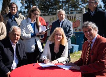 Firma de convenio con el Club Nacional de Fútbol en la ciudad deportiva Los Céspedes, 19 de agosto de 2022
