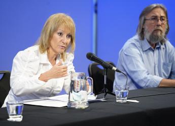 Conferencia de prensa de la Intendenta en el Teatro Solís