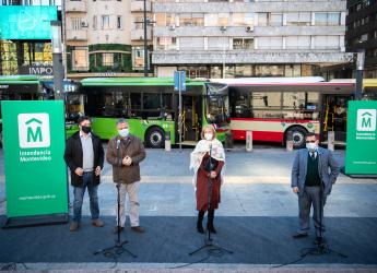 Presentación de nuevos vehículos de transporte colectivo híbridos