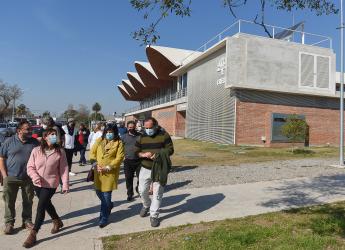 Recorrida de directora de Cultura María Inés Obaldía en Complejo Crece Flor de Maroñas