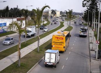 Tránsito en Avenida José Belloni