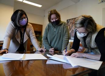 Firma de convenio con la Sociedad Uruguaya de Actores