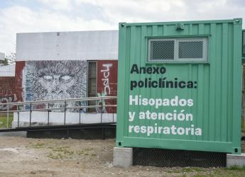 Instalación de contenedores en Policlínica La Teja