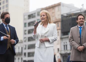 Apertura oficial de la «Expo Democracia» en la Plaza Independencia