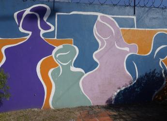 Visita de Jean Gough, Directora Regional de UNICEF, a la Comuna Mujer 13