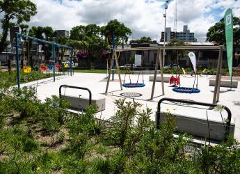 Inauguración de obra en el Espacio recreativo infantil de la plaza deportes Nº 12