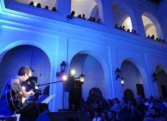 Concierto de Fernando Cabrera en el ciclo de música Late Ciudad Vieja