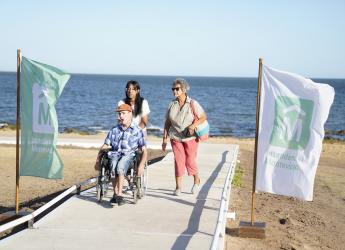 Inauguración de rampa accesible en Playa del Cerro