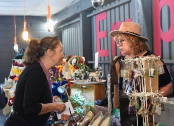 Feria de emprendimientos en la Semana Criolla del Prado