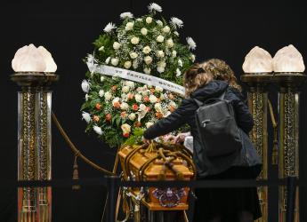 Velatorio de Mariano Arana en el atrio de la Intendencia de Montevideo