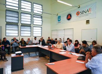 Director de Desarrollo Ambiental Guillermo Moncecchi, participa de reunión en CECOED