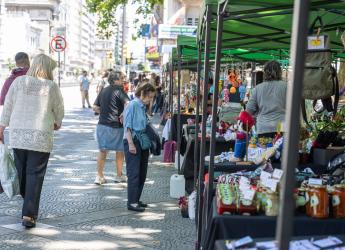 Feria Economía Social y Solidaria en Plaza de los Treinta y Tres
