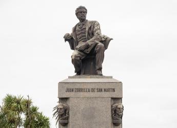 Monumento a Juan Zorrilla de San Martín