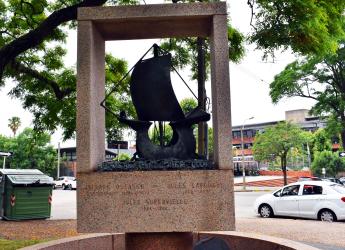 Monumento a Poetas Franco Uruguayos