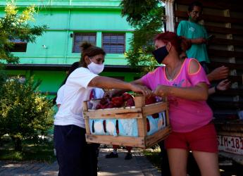 Entrega de alimentos e insumos a ollas populares 