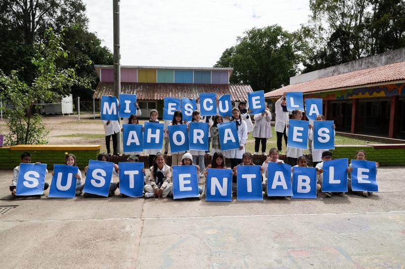 20251031dicimouypd00645.jpg lanzamiento de Escuelas Sustentables