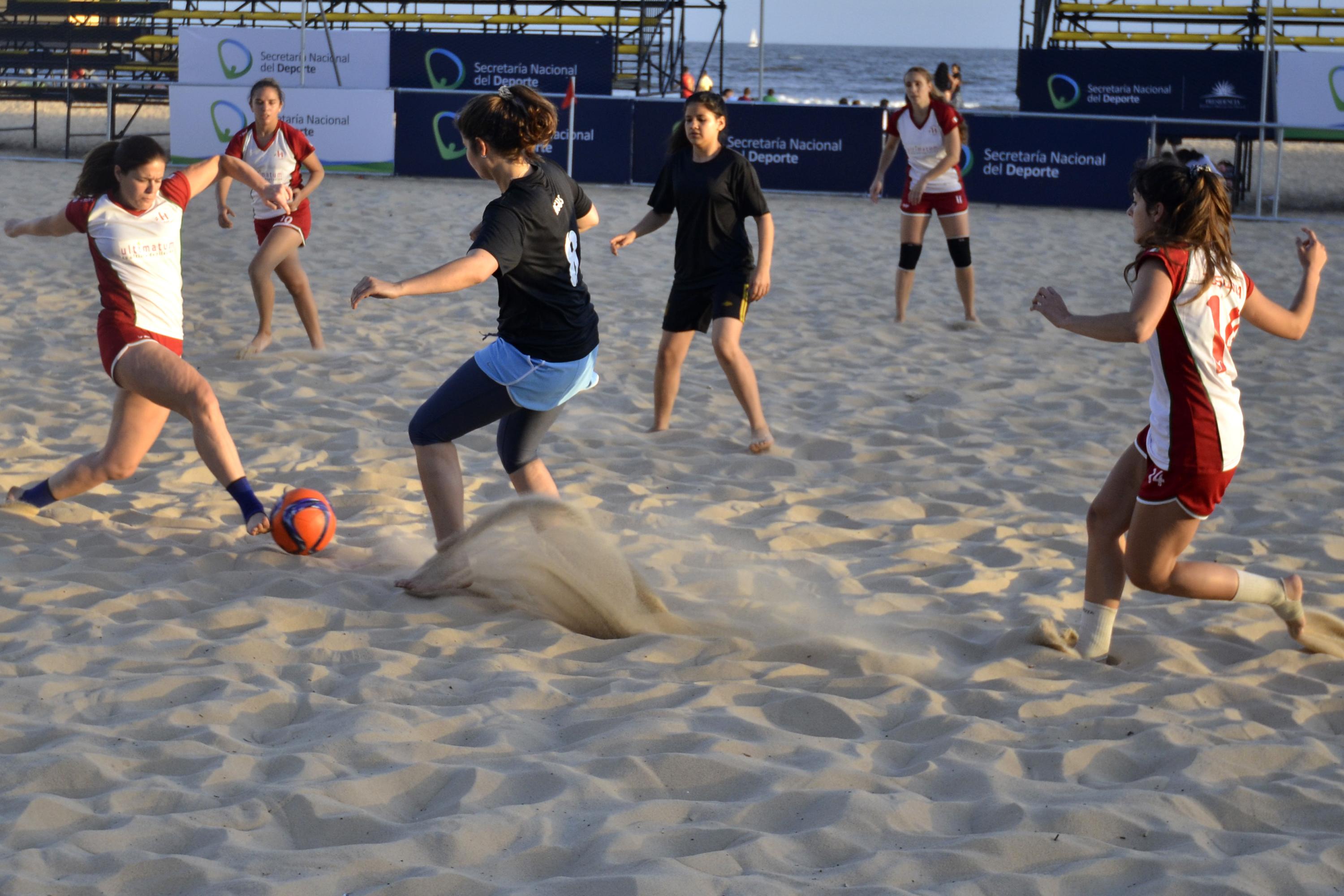 Estadio de fútbol playa de Pocitos